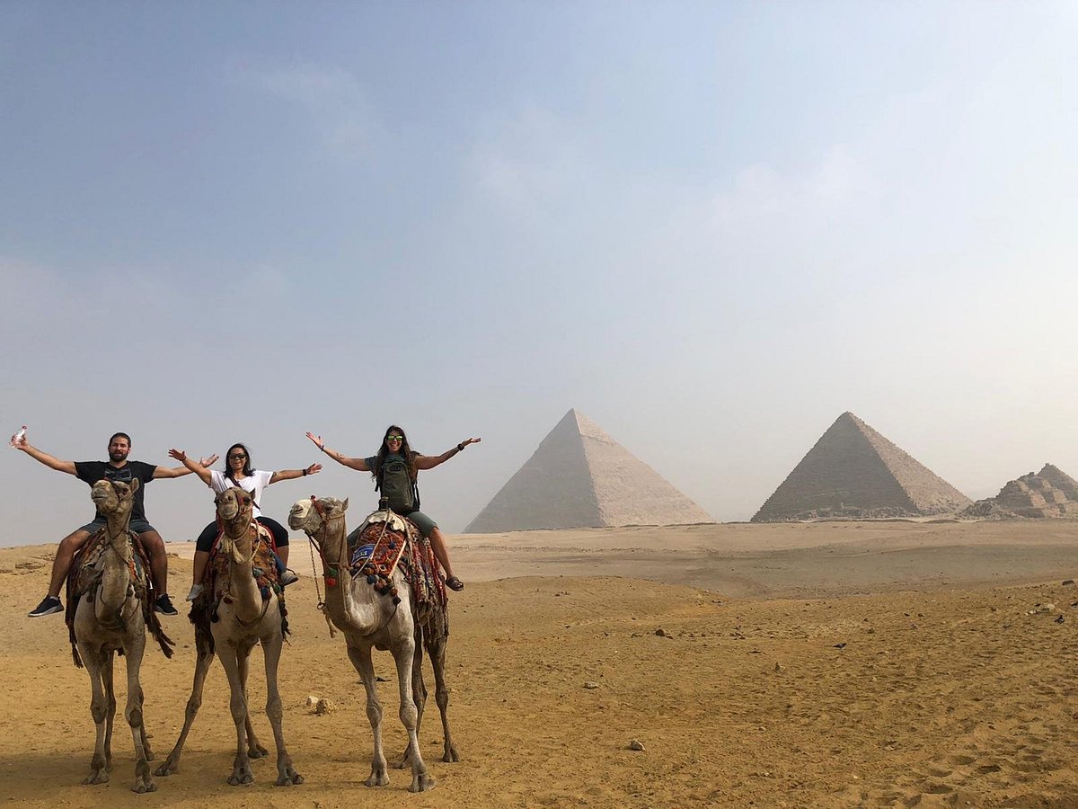 pyramids land tours