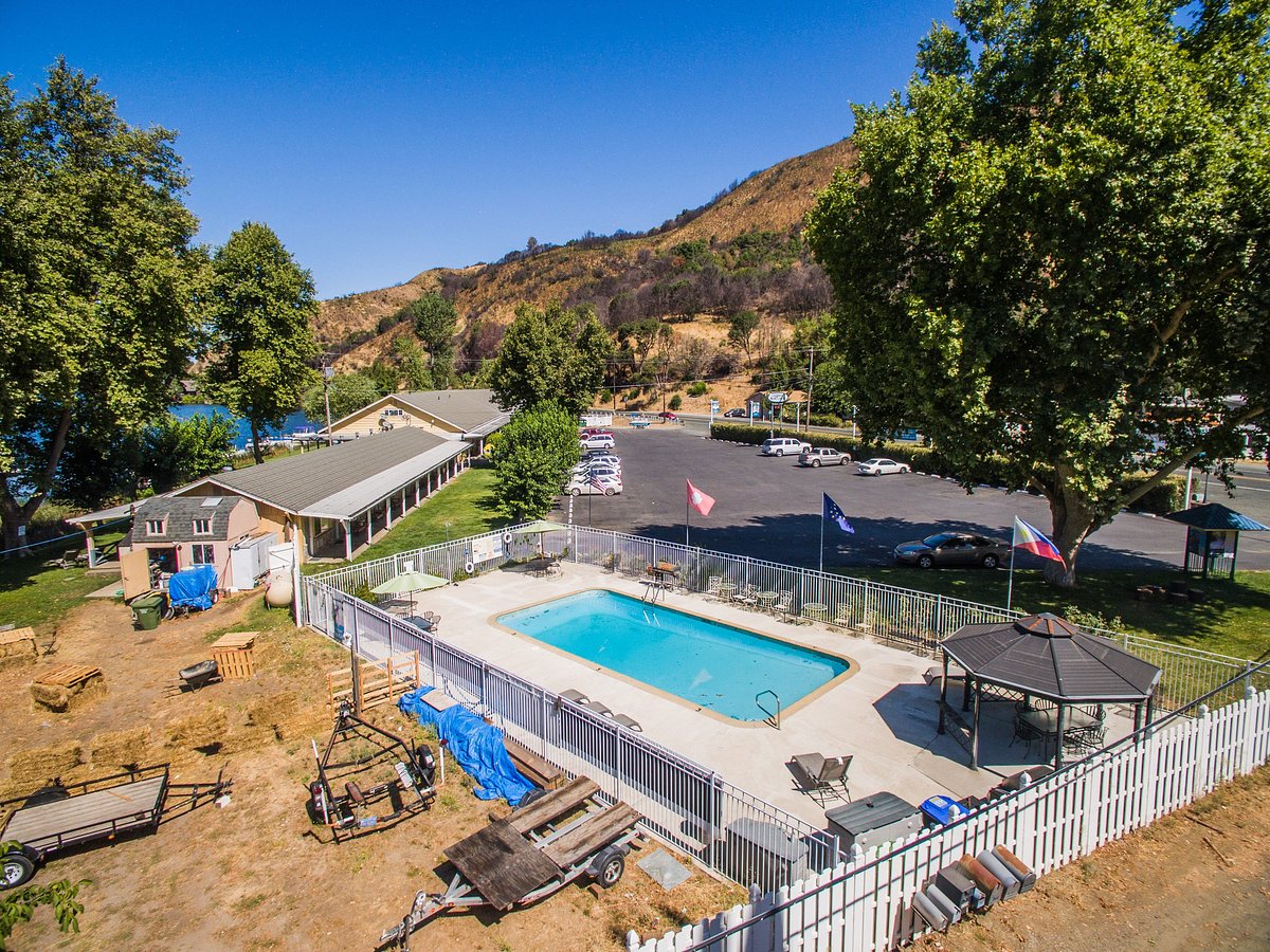 THE LODGE AT BLUE LAKES Hotel Reviews & Price Comparison (Upper Lake