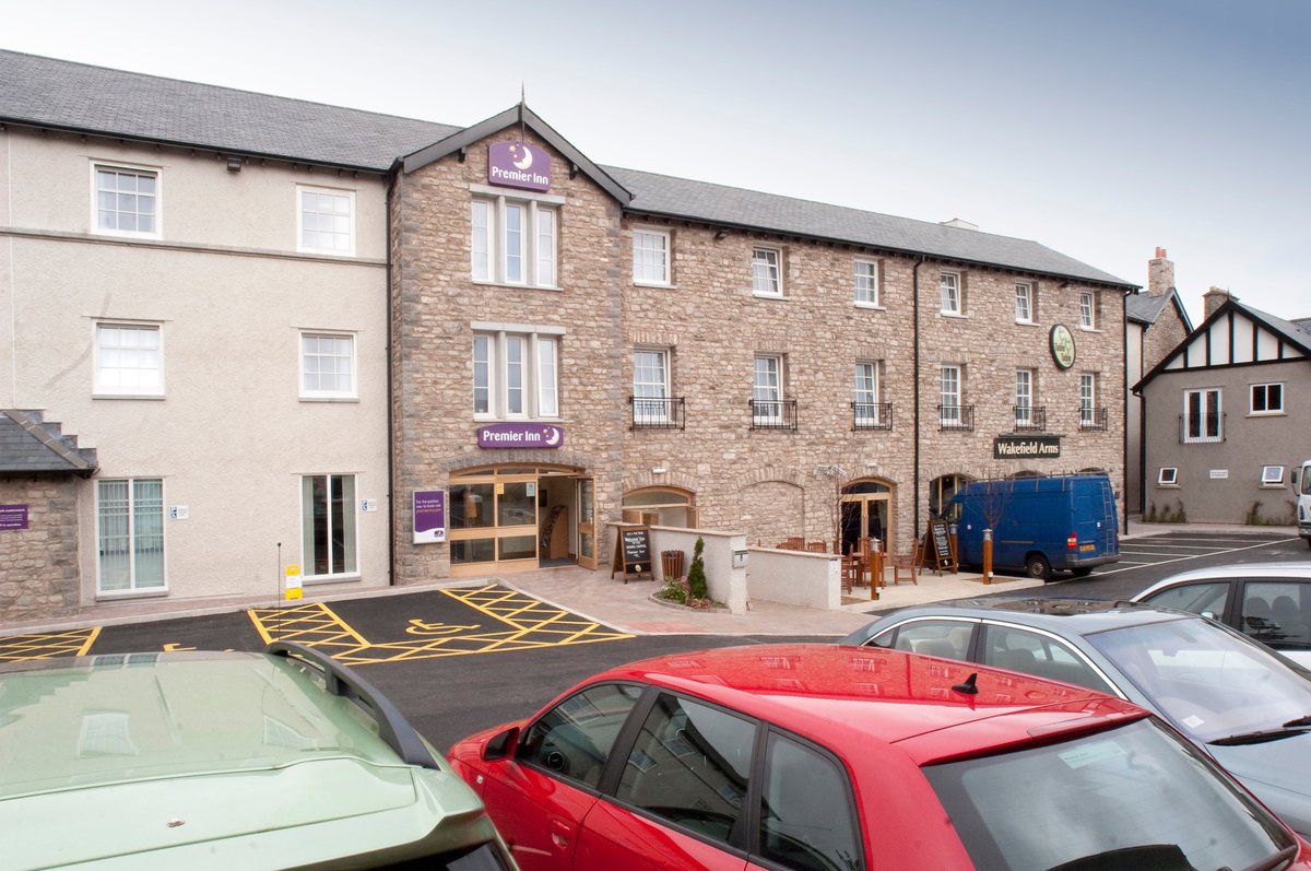 Premier Inn Kendal Central Hotel Restaurant: Pictures & Reviews ...