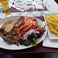 Carne grelhada mista.