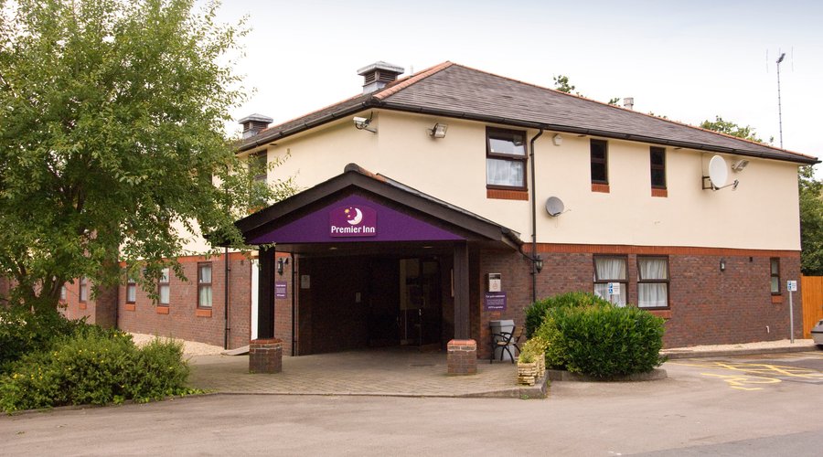 Premier Inn Caerphilly (Corbetts Lane) hotel exterior 