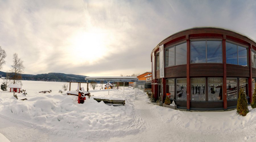 Restaurace s výhledem na jezero Lipno