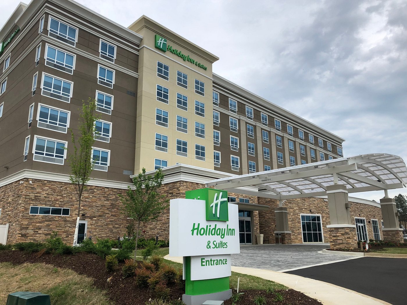 Holiday Inn And Suites Memphis Southeast Germantown An Ihg Hotel 104 ̶1̶3̶1̶ Prices