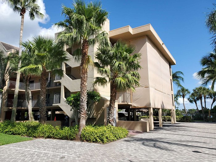 VANDERBILT BEACH & HARBOUR CLUB - Specialty Hotel Reviews (Naples, FL)