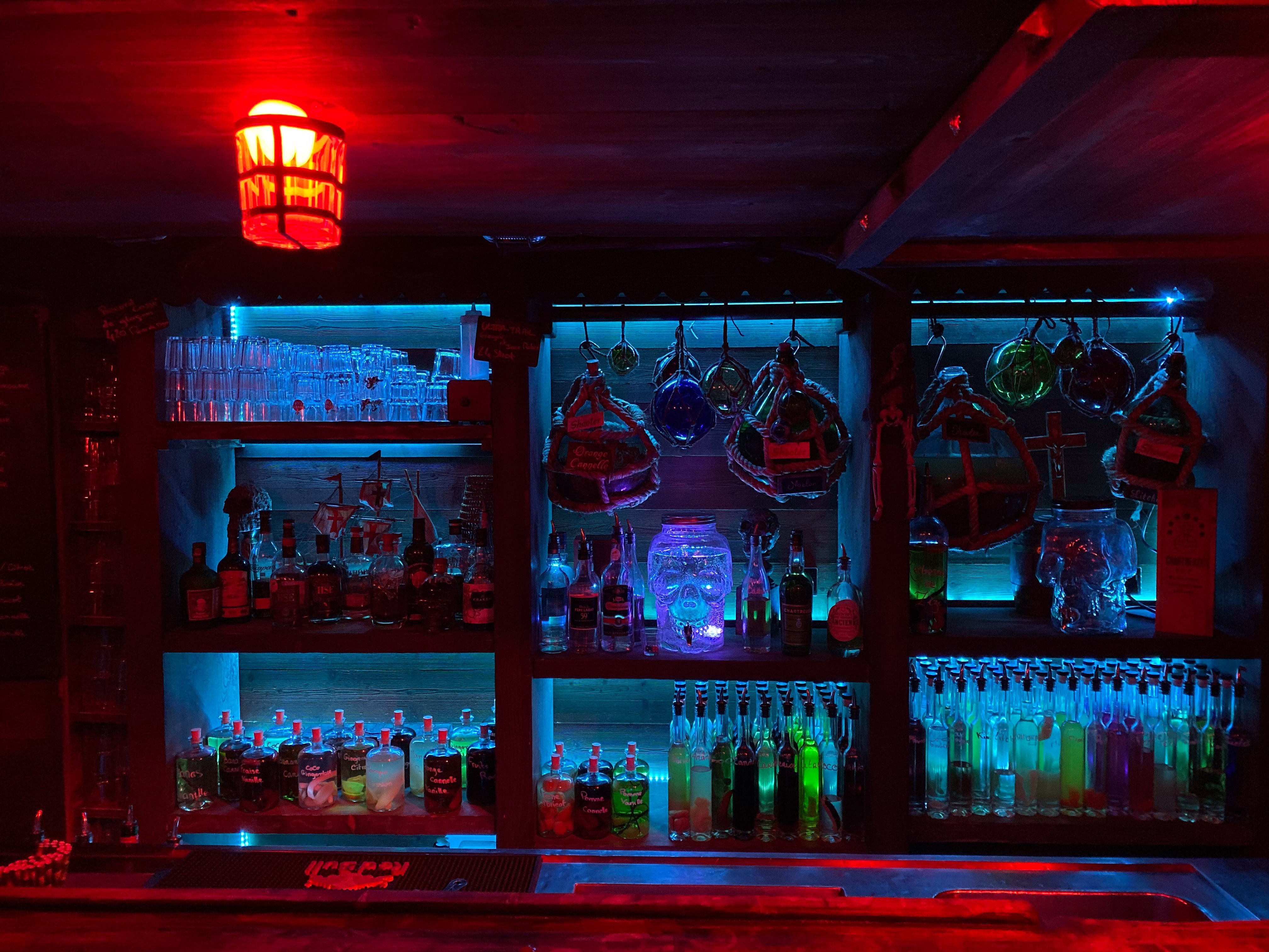 THE 10 BEST Chamonix Pubs Clubs Updated 2024 Tripadvisor   Winter Bar For The Season 