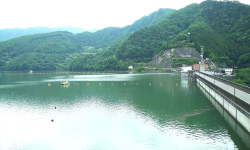 草木湖のダム。ダム百選とありました。秋は紅葉が素晴らしい。