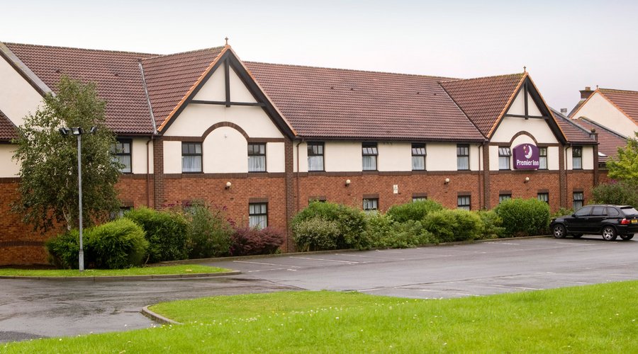Premier Inn Glenrothes hotel exterior 
