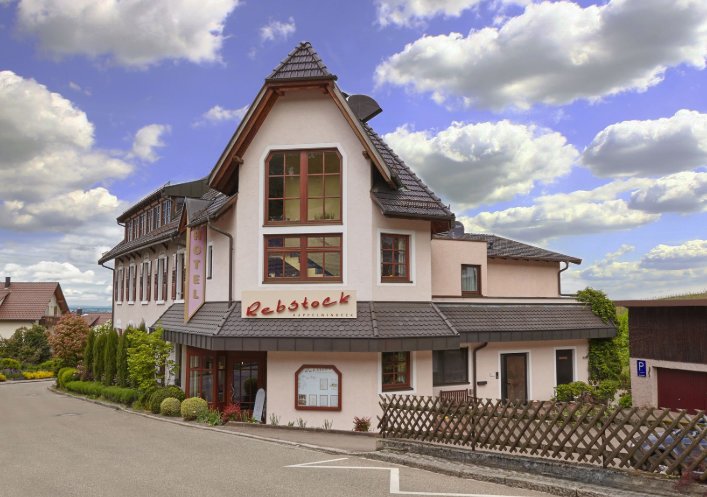 HOTEL REBSTOCK (Buhl, Duitsland) - Foto's, Reviews En Prijsvergelijking ...