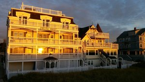 BillowHouse Oceanfront Motel and Guesthouse in Ocean Park, image may contain: Hotel, Villa, Resort, Neighborhood