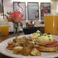 Eggs Benedict