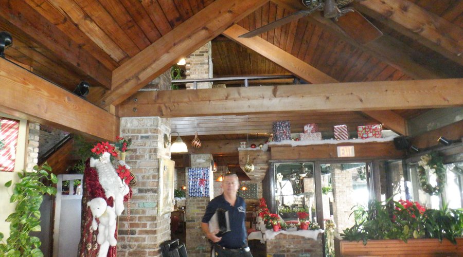 Nice vaulted ceilings everywhere