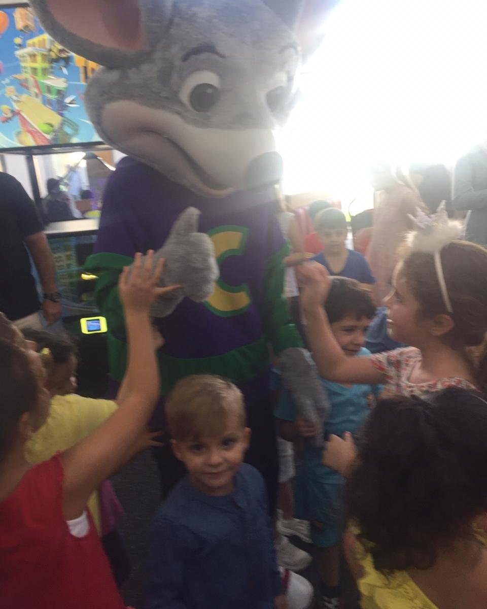 CHUCK E. CHEESE (2025) All You Need to Know BEFORE You Go (with Photos