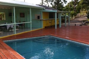 Pool & Beach