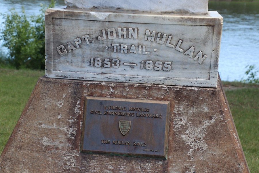 Captain John Mullan Trail Monument image