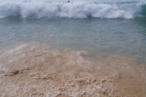 สระว่ายน้ำและชายหาด