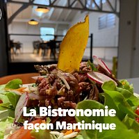 Notre restaurant se trouve au Diamant en Martinique, face au marché et à la plage.