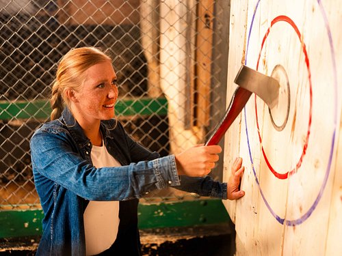 HQ Fun Bunker  Bowling, Axe Throwing, Food & Family Entertainment