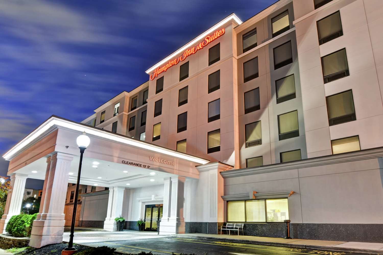 HAMPTON INN & SUITES NEWARK-HARRISON-RIVERWALK $101 ($̶1̶1̶9̶ ...