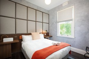 Room & Suite