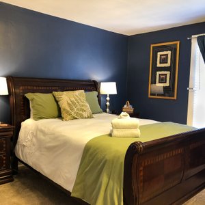 The Sunset Room is a queen private room with a view of the many 14000ft peaks that make up the Collegiate Peaks