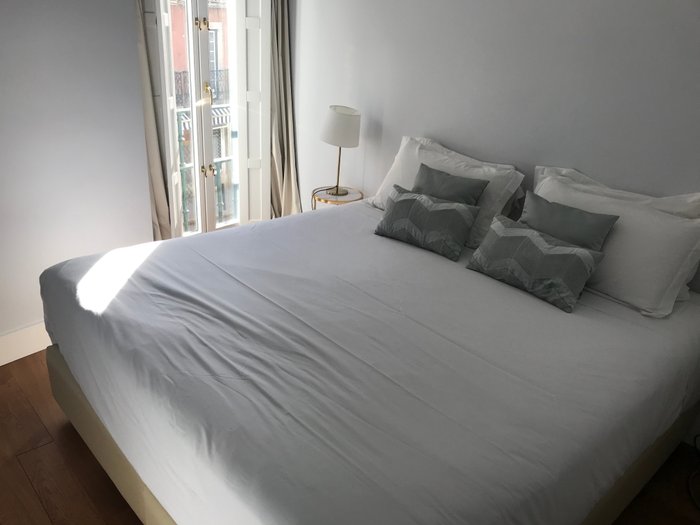 YOUR HOME IN BAIRRO ALTO LISBON - Prices & Condominium Reviews (Portugal)