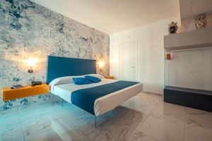 Kamar & Suite
