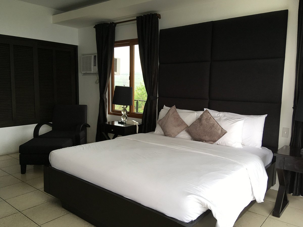 8 Suites, hotel in Tagaytay
