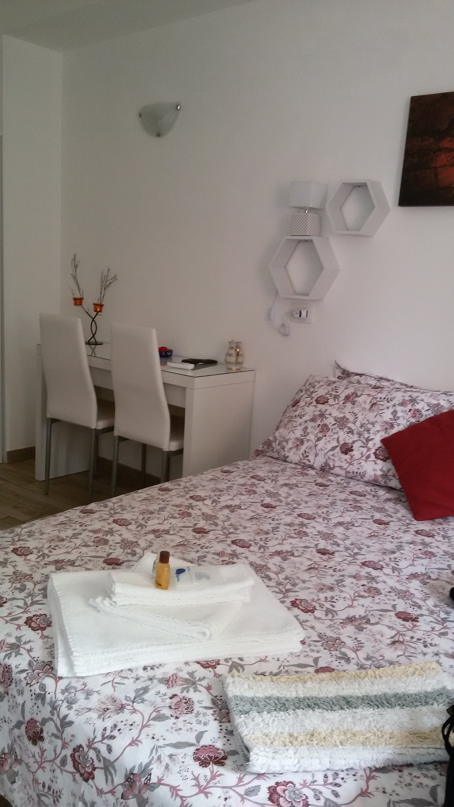 B&B AKROPOLIS - Prices & Lodging Reviews (Taormina, Sicily)