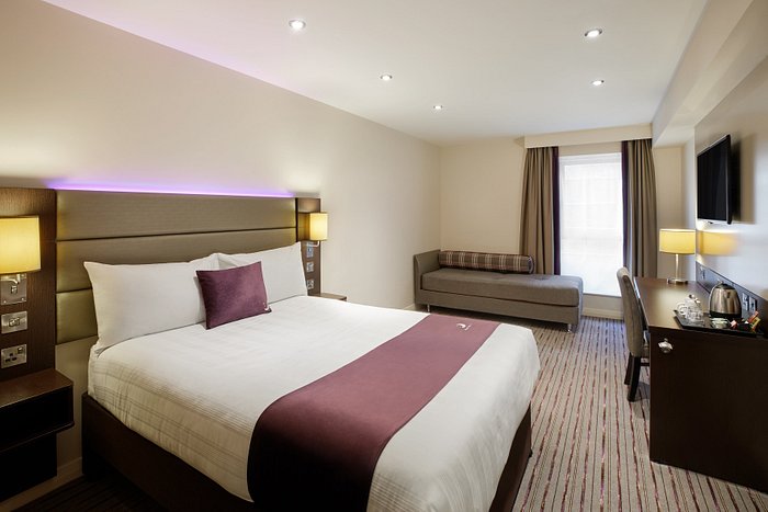 Premier Inn bedroom
