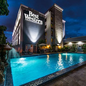 Best Western Plus Hollywood/Aventura in Hallandale Beach, image may contain: Hotel, Villa, Resort, Pool