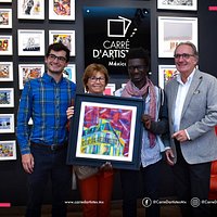 Open studios in the gallery are an incredible opportunity to live with the artists and obtain a work of art with dedication. Happy customers.