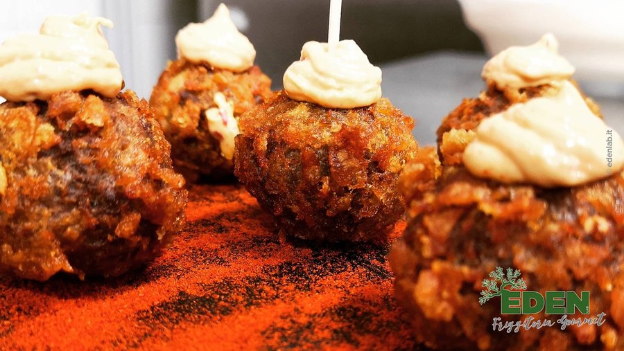 Polpette di bollito di manzo, impanatura ai cornflakes e maionese alla nduja