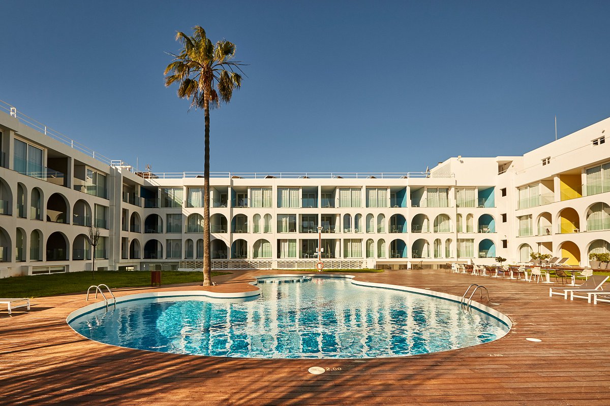 ‪Ébano Hotel Apartments &amp; Spa‬، فندق في بلايا دين بوسا