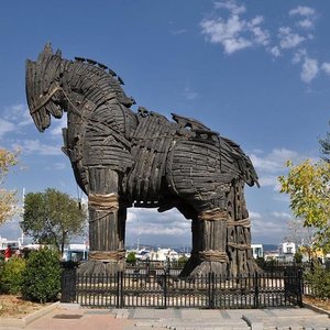 Réplica De Cavalo De Troia No Sítio Arqueológico De Troy Hisarlik