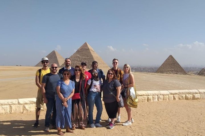 Guided Tour to Pyramids, Sphinx, Egyptian Museum& Khan El-khalili with ...