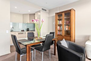 Room & Suite