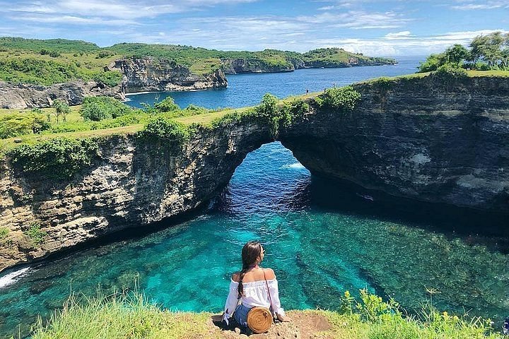 Как добраться до нуса пенида. Остров Нуса Пенида. Nusa Penida Бали. Нуса Пенида водопад. Мост Нуса Пенида.