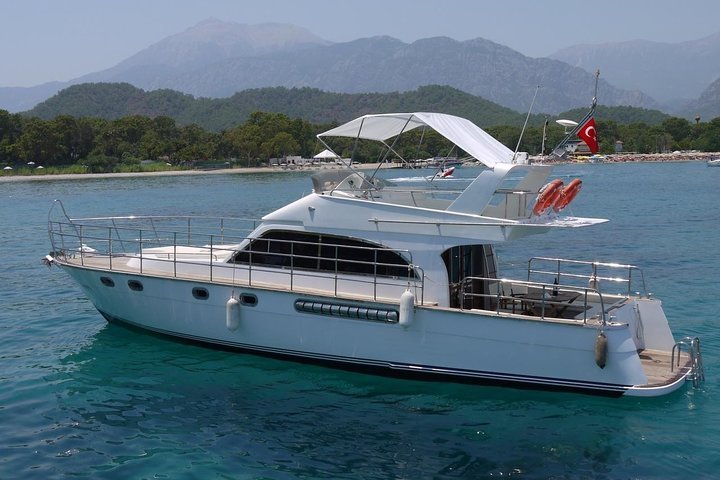 luxury yacht charter kemer