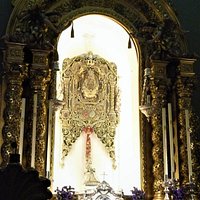 The actual "Simpecado" on the altar of the "Hermandad de Nuestra Señora del Rocío de Triana" in Seville.