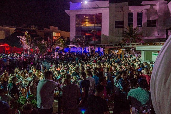 2023 Mandala Beach Pool Party Cancun - Skip the Line Open Bar