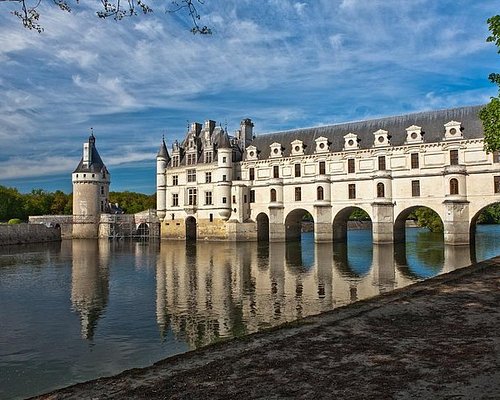 day tours from paris to loire valley
