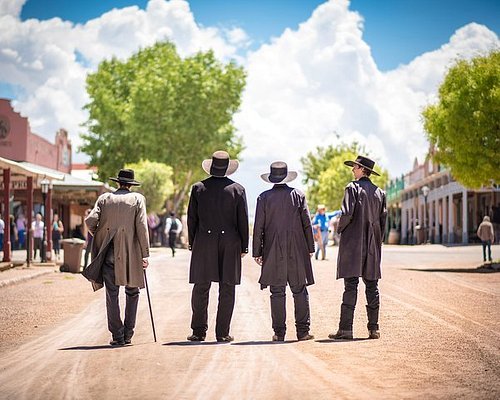 Tombstone tours: Famous cemeteries