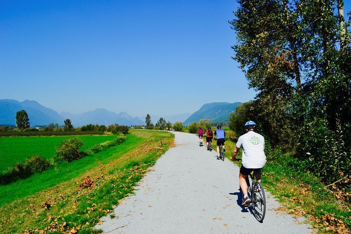 2024 Vancouver Biking and Hiking Tour including Lunch