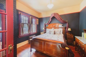Room & Suite