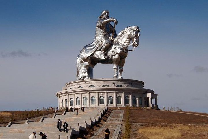 2024 チンギス ハーン像複合体とテレルジ国立公園の特典、提供元：Travel Mongolia | ウランバートル, モンゴル -  Tripadvisor