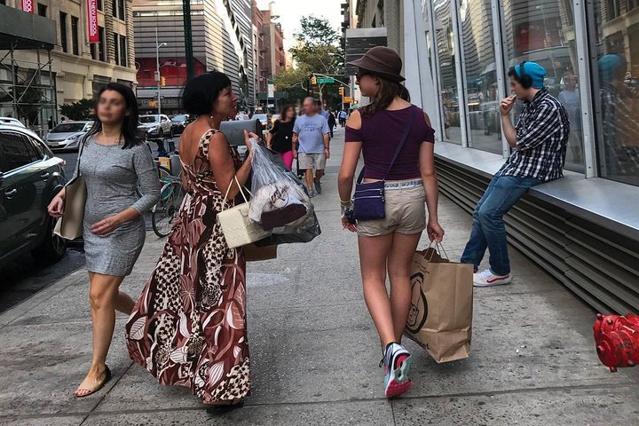 2023 Semi-Private Secondhand + Vintage Fashion Tour in New York City