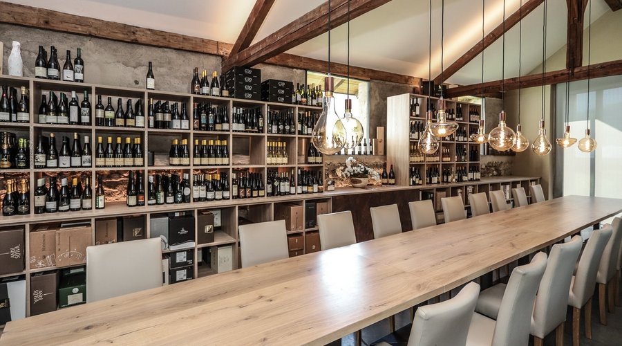 Besuchen Sie uns in der Vinothek, wir beraten Sie gerne
@großeweinauswahl @panholzervinothek @weineauskaltern