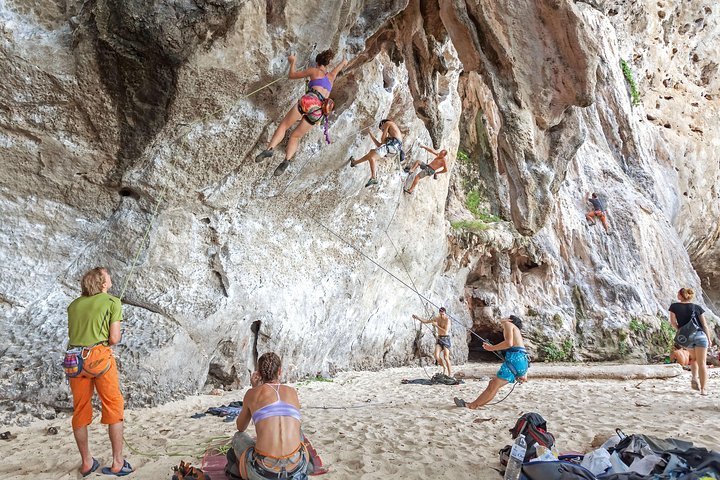 Tripadvisor | Cursos Certificados de Escalada Real en Railay Beach Krabi  proporcionado por Oh-Hoo | Krabi ciudad, Tailandia