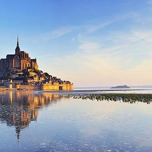 mont saint michel tour from bayeux