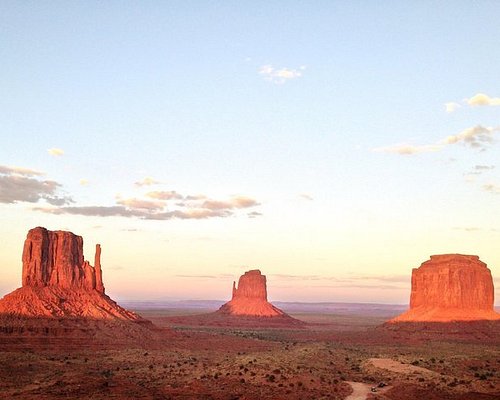 sunset tour of monument valley